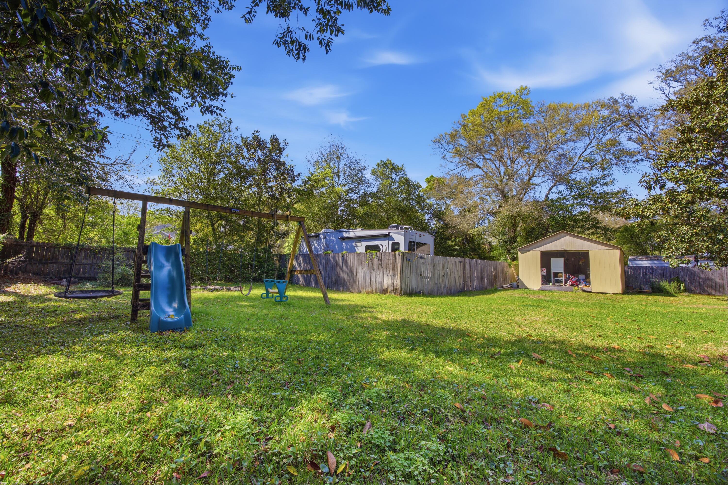 157 Country Club Road Shalimar, FL 32579 - Photo 51 of 72 E79A1413