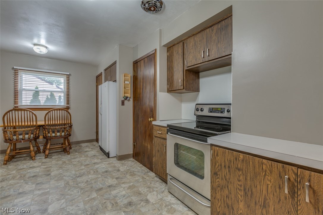 774 Edgewood Road Cleveland, OH 44143 - Photo 9 of 22 Gallery Image 9