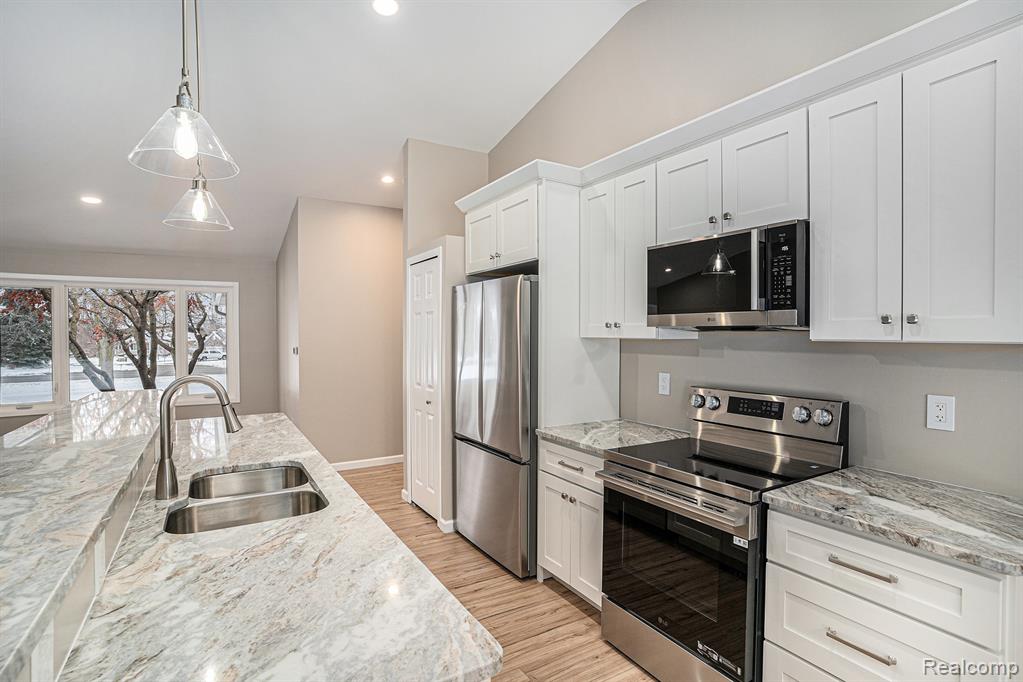 5428 Owen Road Linden, MI 48451 - Photo 8 of 26 Gallery Image 8