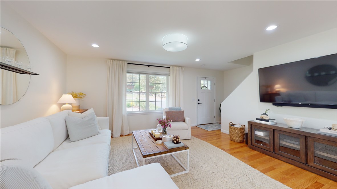 634 Natick Avenue Cranston, RI 02921 - Photo 11 of 30