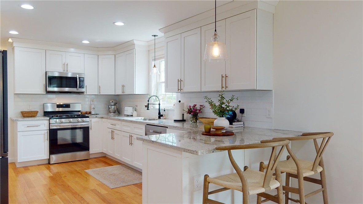 634 Natick Avenue Cranston, RI 02921 - Photo 15 of 30