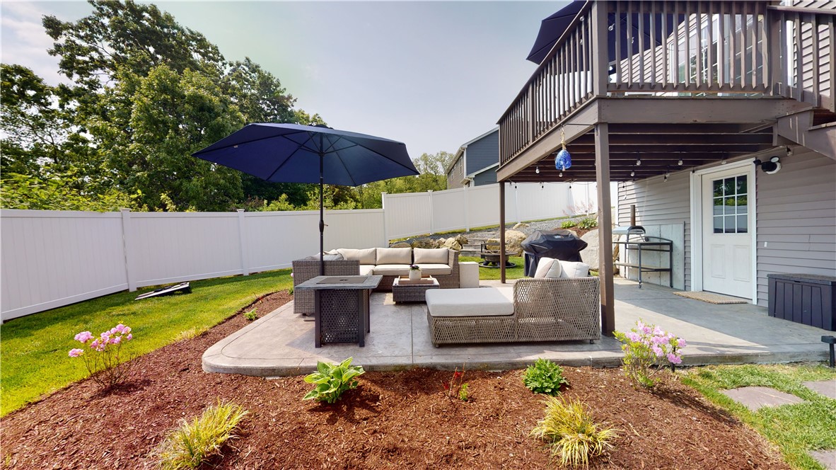 634 Natick Avenue Cranston, RI 02921 - Photo 4 of 30