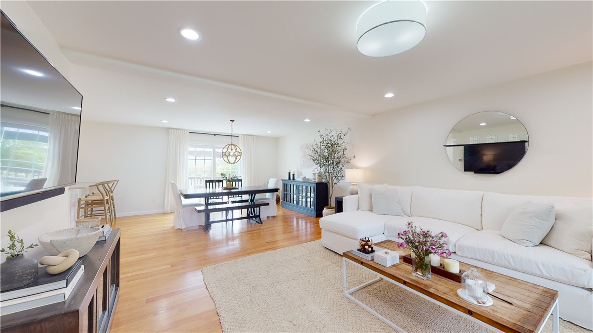 634 Natick Avenue Cranston, RI 02921 - Photo 9 of 30