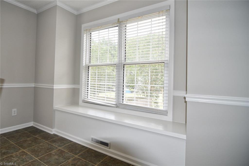 587 Lanier Road Lexington, NC 27295 - Photo 16 of 48 Window seat located in the dining room