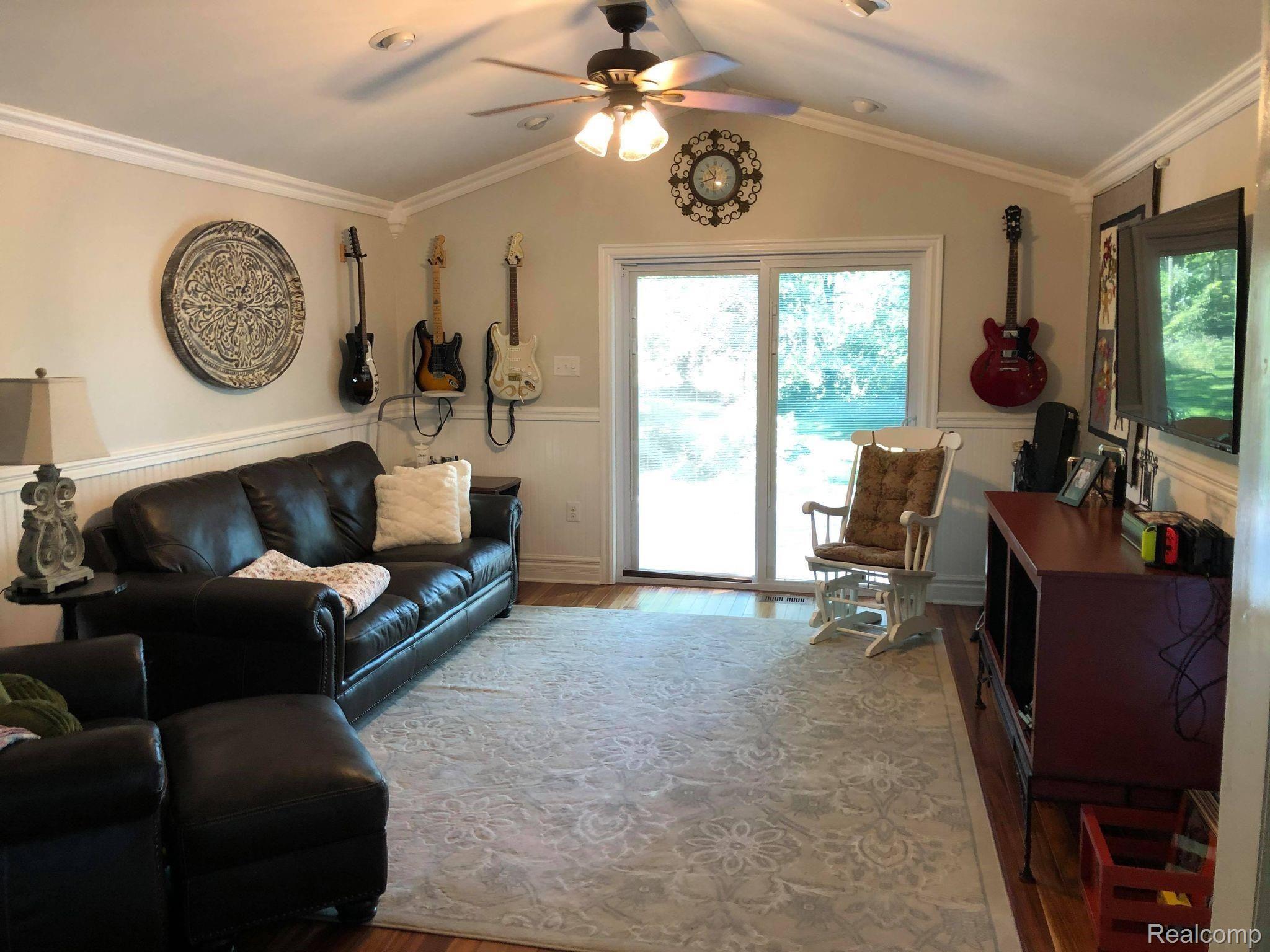 3243 Bishop Road Dryden, MI 48428 - Photo 12 of 36 b1.jpg