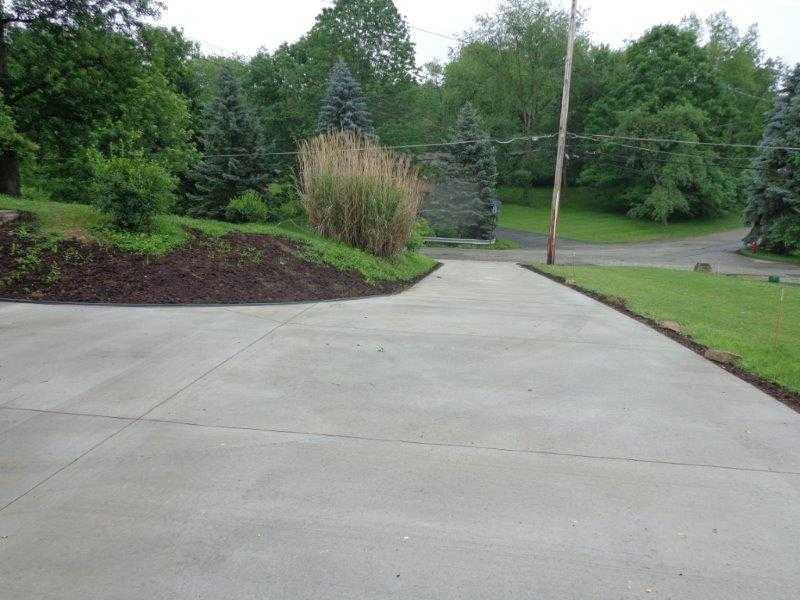 230 Finley Road Plum, PA 15239 - Photo 22 of 25 Parking Lot/Garage.