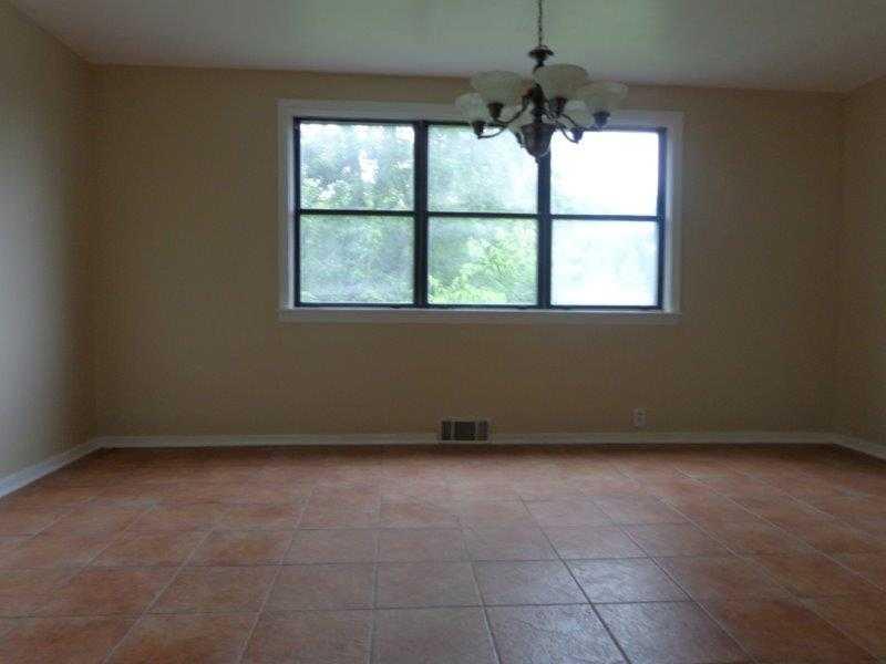 230 Finley Road Plum, PA 15239 - Photo 8 of 25 Dining Room.