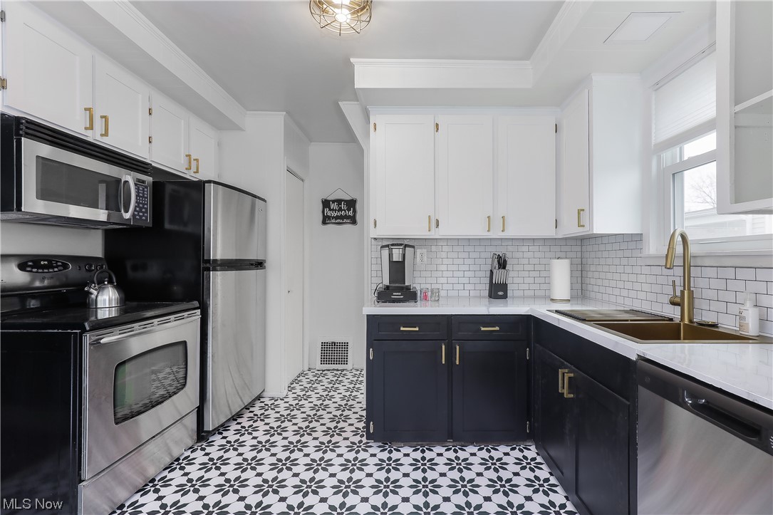 2922 13th Street Northwest Canton, OH 44708 - Photo 13 of 29 Kitchen