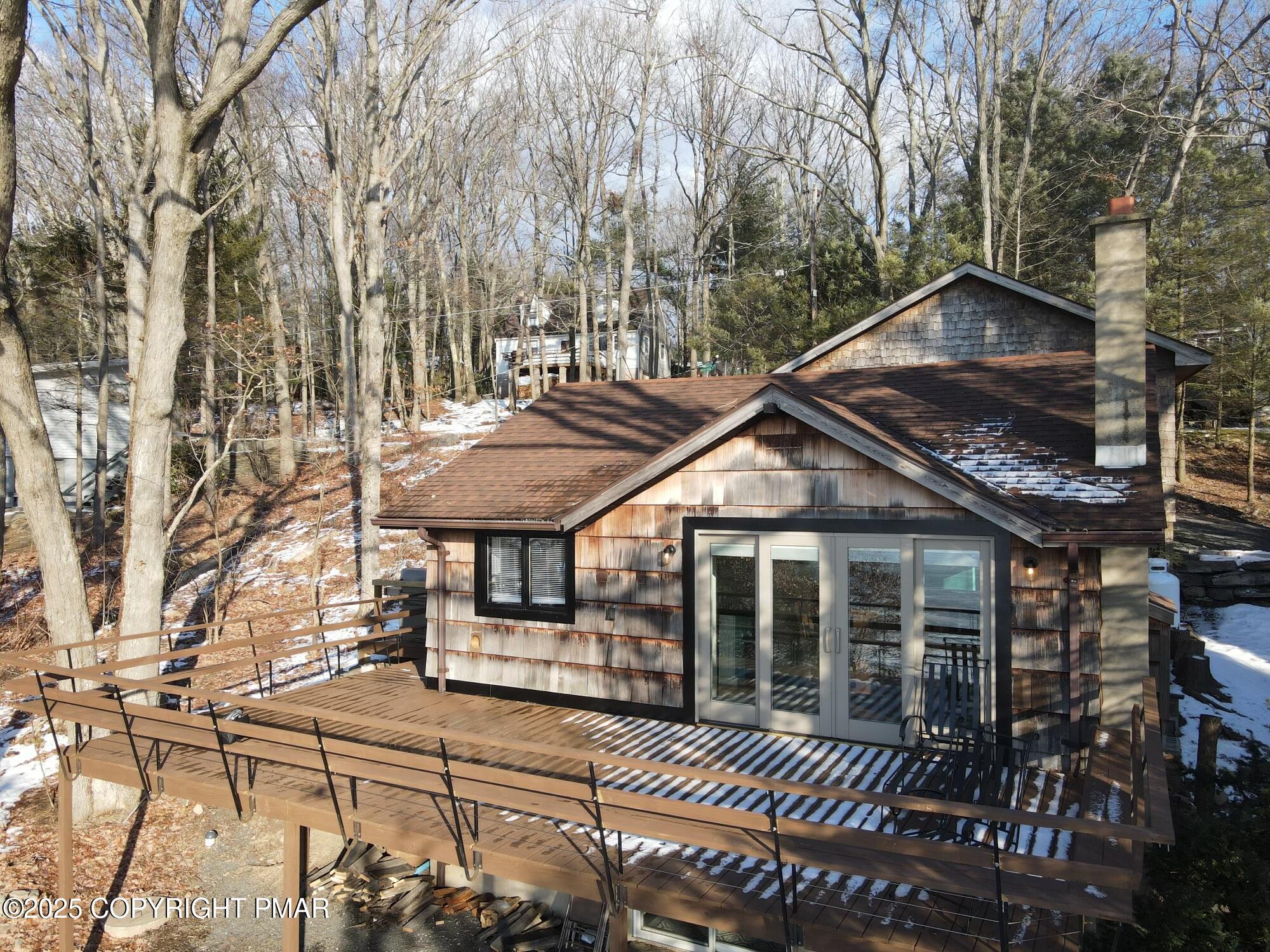 101 Antler Rdg Court Hawley, PA 18428 - Photo 3 of 36