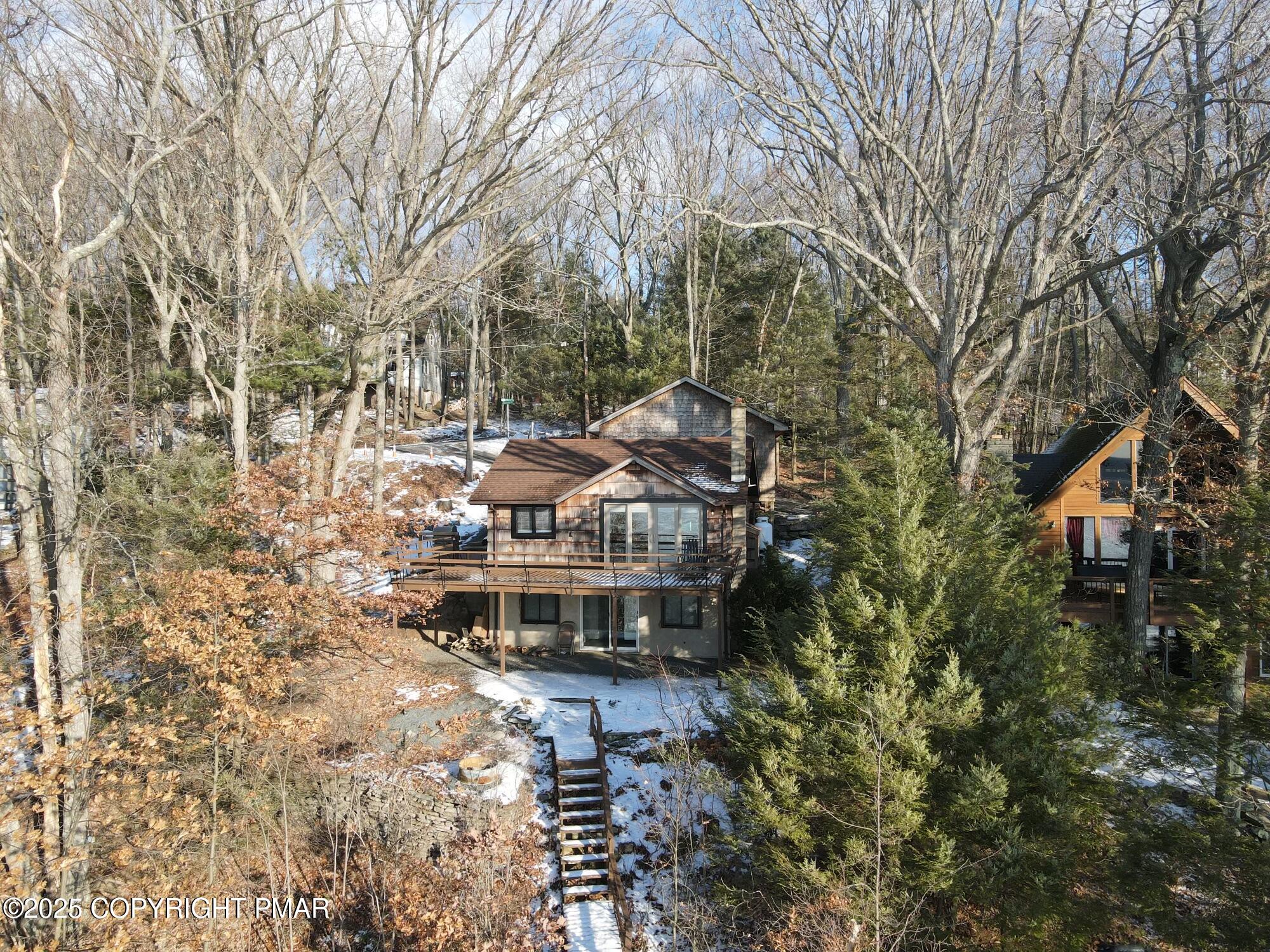 101 Antler Rdg Court Hawley, PA 18428 - Photo 4 of 36