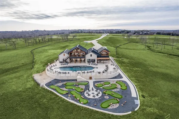 $300,000 | 365 Woodland Trail, Windom, TX 75492