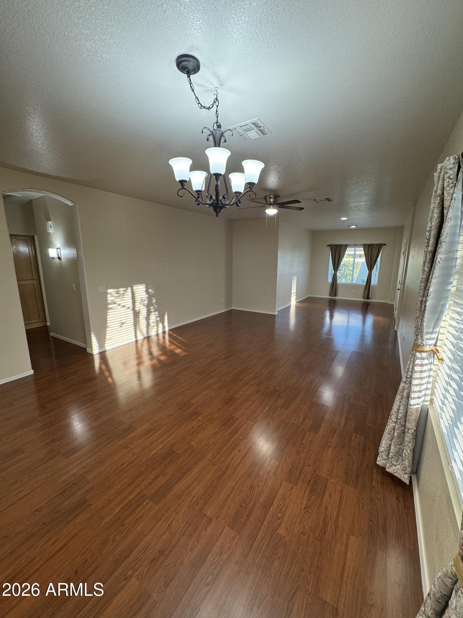 11065 West Marco Polo Road Peoria, AZ 85373 - Photo 5 of 23