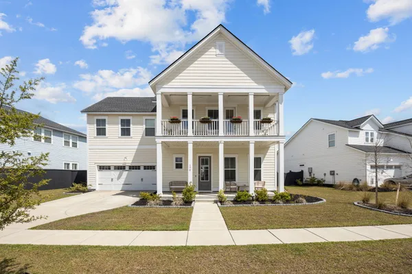 $525,000 | 190 Helena Park Drive, Summerville, SC 29486