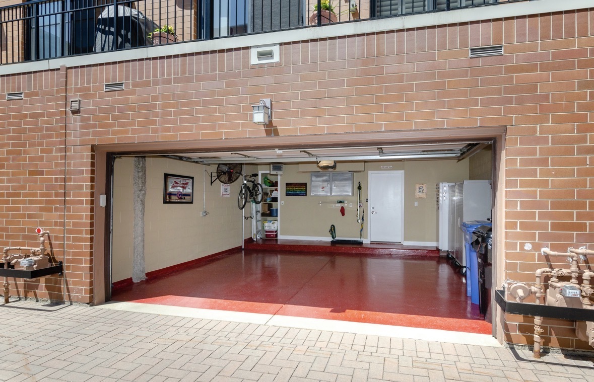 1125 West Monroe Street Chicago, IL 60607 - Photo 47 of 49 a view of a backyard with a patio