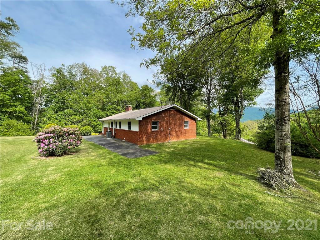 556 Jordan Road Bryson City, NC 28713 - Photo 2 of 24 Gallery Image 2