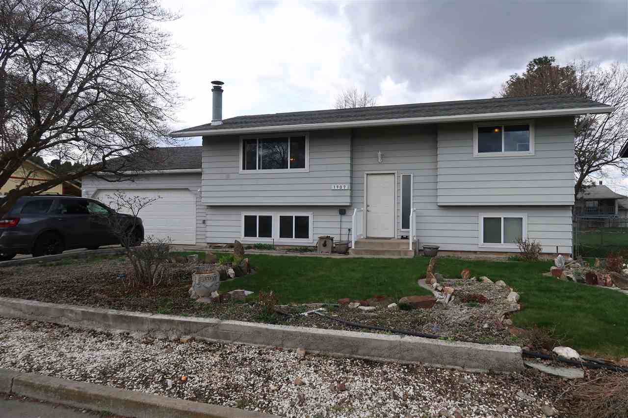1907 North Raymond Road Spokane Valley, WA 99206 - Photo 2 of 20 Gallery Image 2