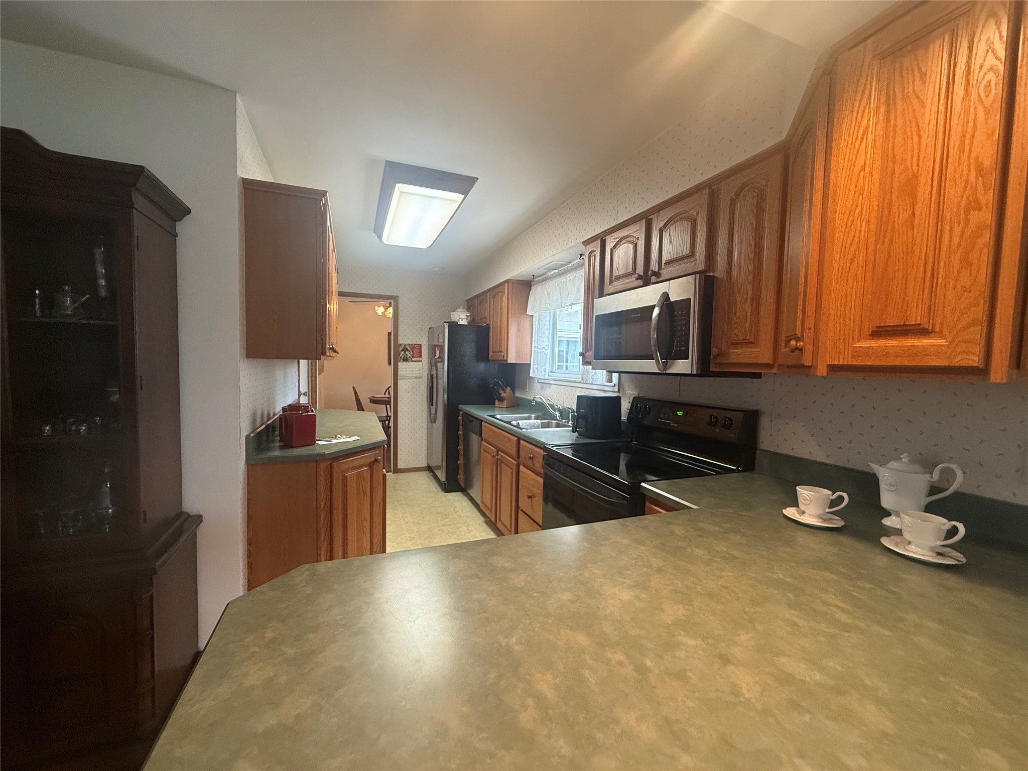 2296 Saltsman Road Erie, PA 16510 - Photo 9 of 29 Gallery Image 9