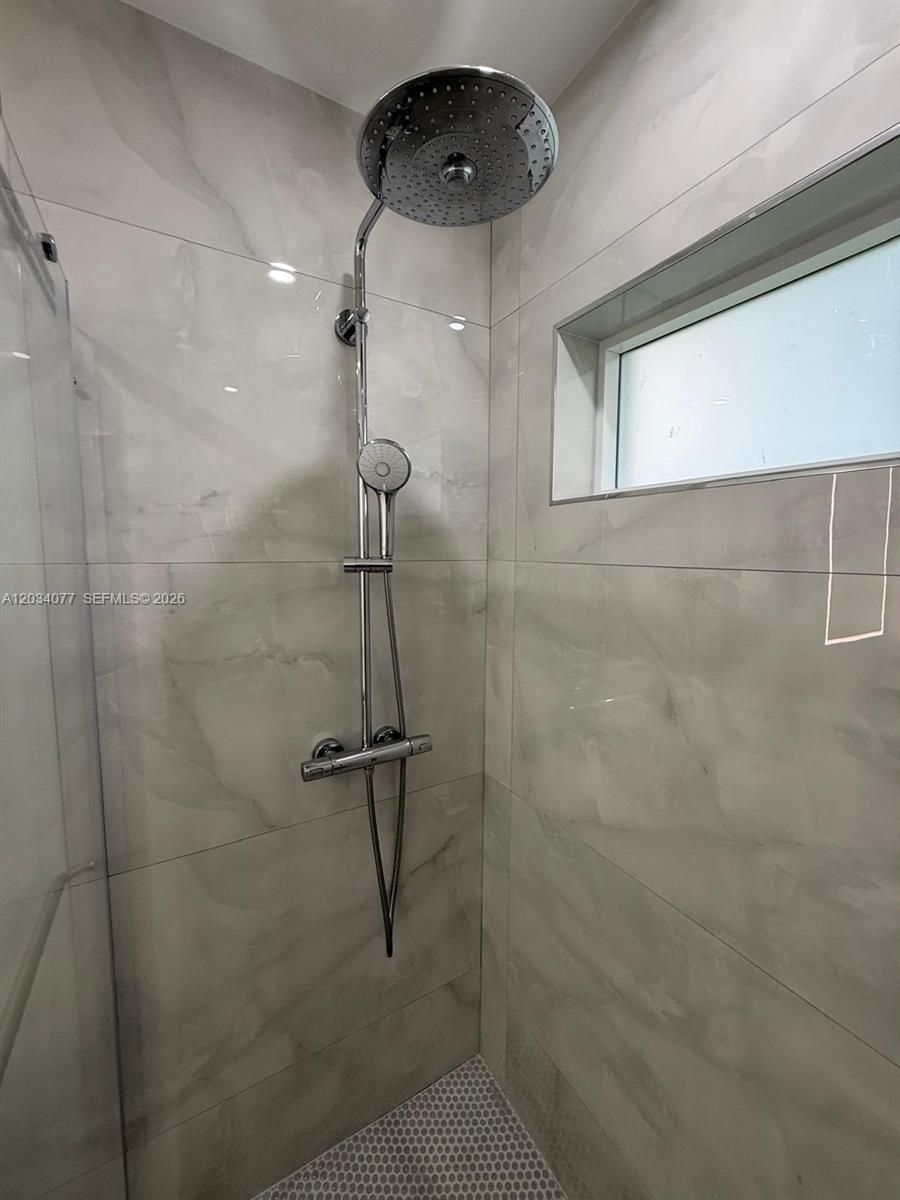 521 East 33rd Street Hialeah, FL 33013 - Photo 16 of 30