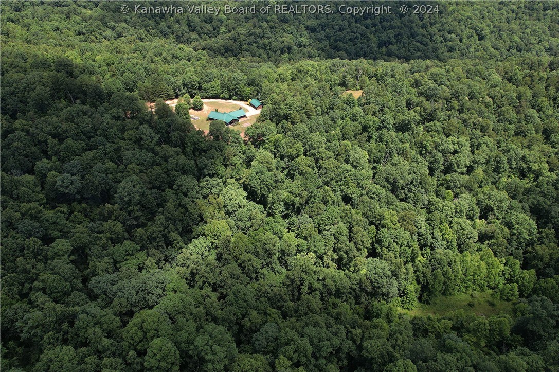 1332 Hidden Farms Road Poca, WV 25159 - Photo 8 of 40 Gallery Image 8