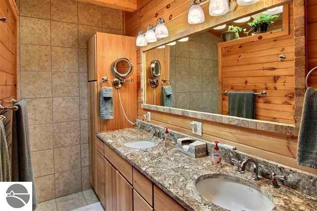 7878 Bennett Road Williamsburg, MI 49690 - Photo 23 of 32 1740056-22.JPG