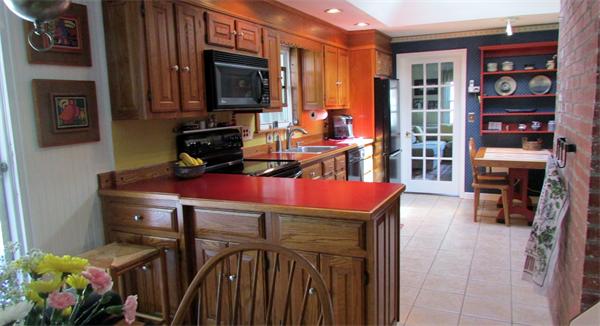48 Michael Road Raynham, MA 02767 - Photo 6 of 24 Gallery Image 6
