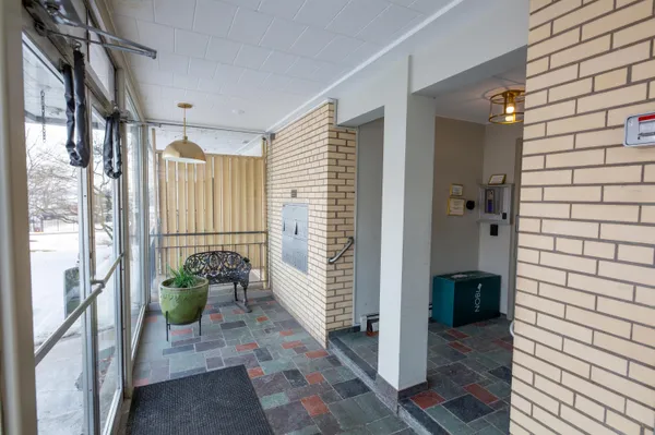 $99,900 | 8300 East Jefferson Avenue, Unit 104, Detroit, MI 48214