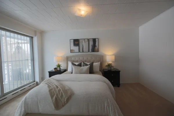 $125,000 | 8300 East Jefferson Avenue, Unit 104, Detroit, MI 48214