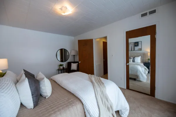 $125,000 | 8300 East Jefferson Avenue, Unit 104, Detroit, MI 48214