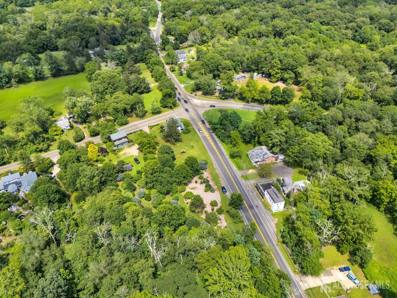 465 Lakewood Farmingdale Road Howell, NJ 07731 - Photo 7 of 17