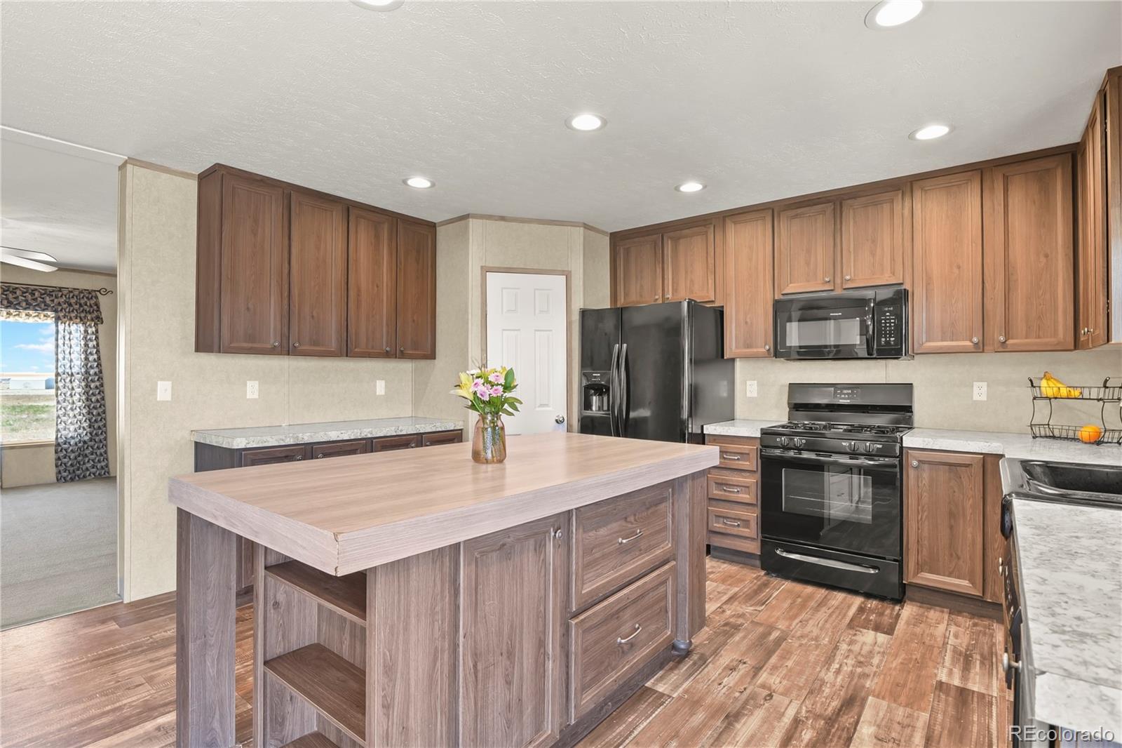 22280 Jones Road Peyton, CO 80831 - Photo 11 of 48