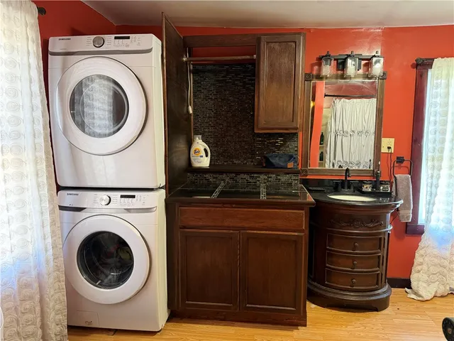 $295,000 | 7810 State Rte 21, Naples, NY 14512