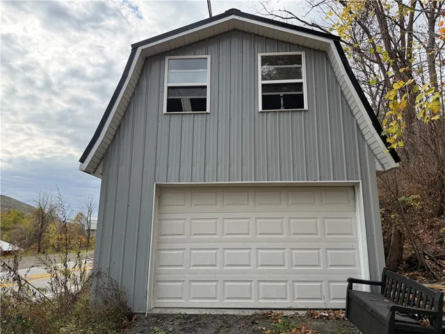 $295,000 | 7810 State Rte 21, Naples, NY 14512