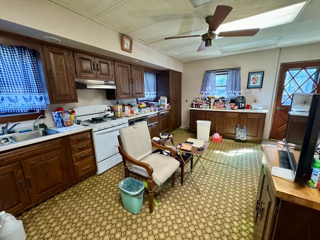 $190,000 | 212 Main Street, Van Orin, IL 61374