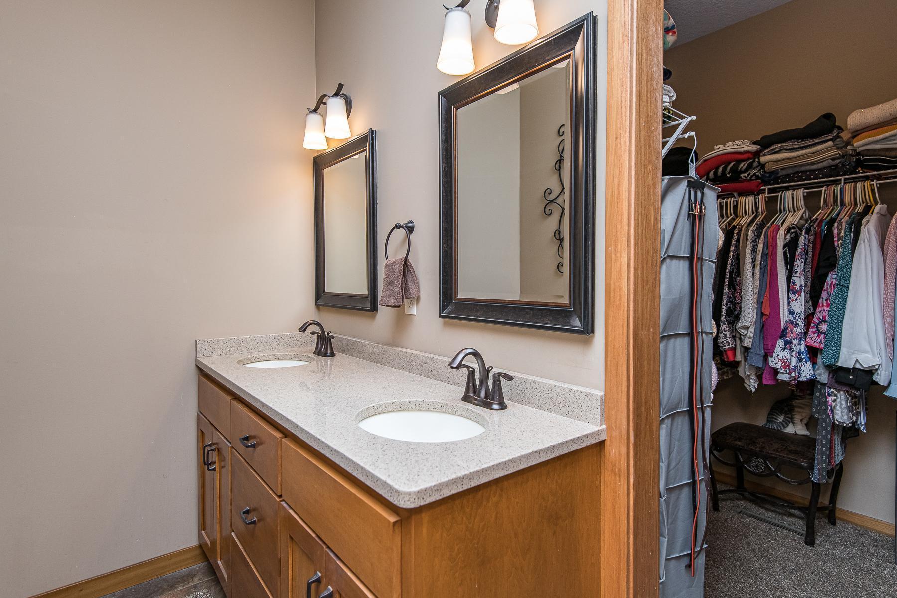 2959 Pinewood Ridge Drive Southeast Rochester, MN 55904 - Photo 16 of 49