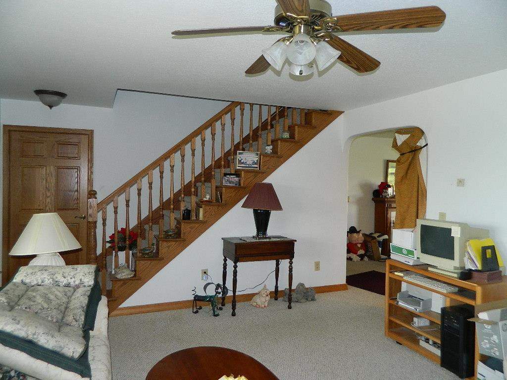 6211 East Surrey Road Clare, MI 48617 - Photo 7 of 15 1891479-6.JPG