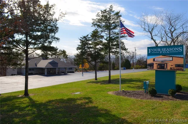 $4,950 | Lot 1015 Nassau Drive, Four Seasons, MO 65049