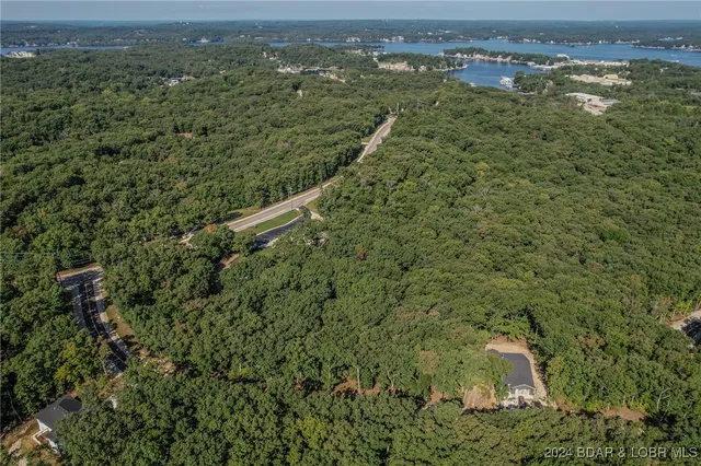 $4,950 | Lot 1015 Nassau Drive, Four Seasons, MO 65049