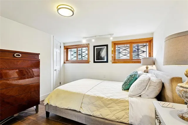 $2,100 | 716 Dauphine Street, Unit 1A, New Orleans, LA 70116