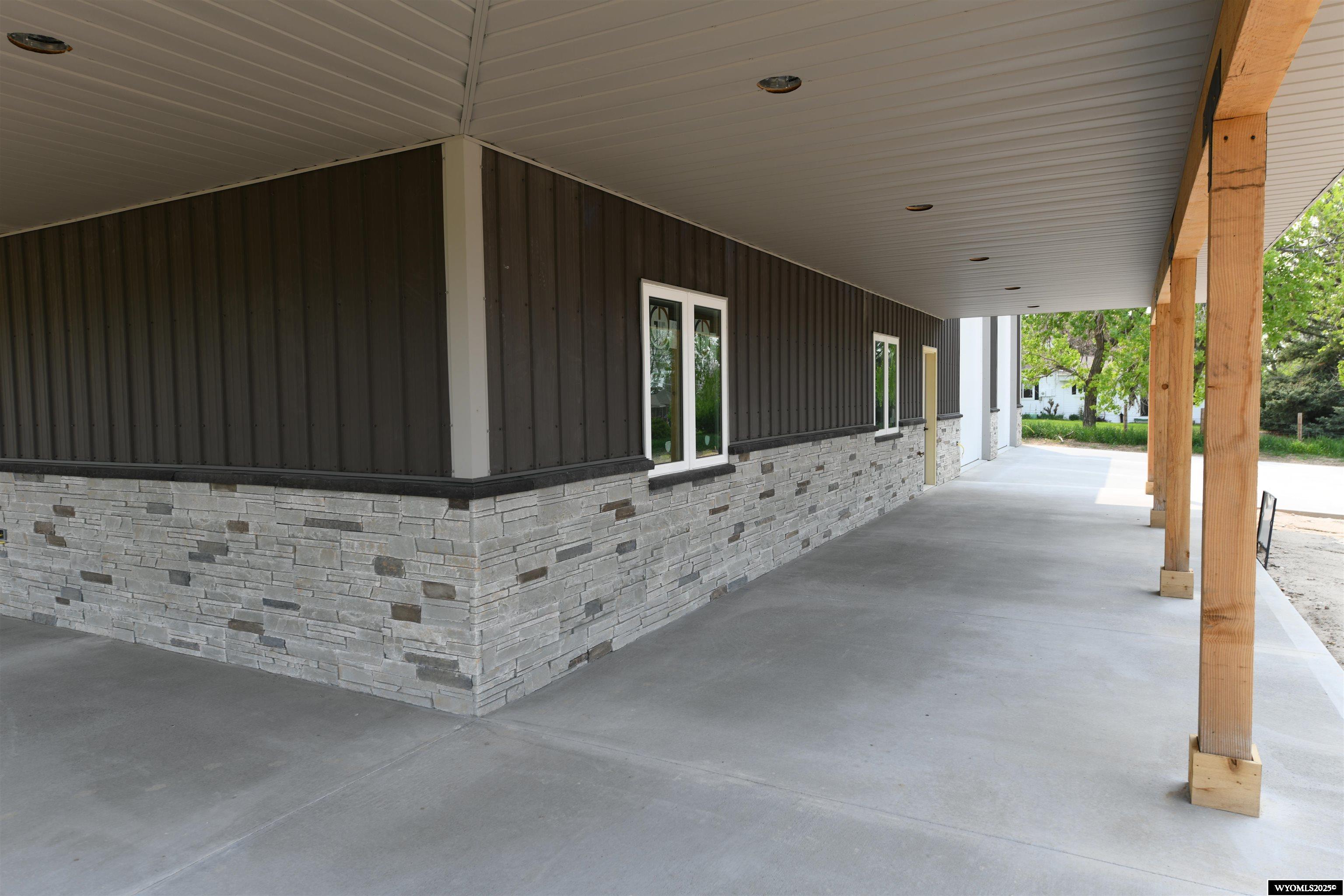 213 East Oak Road Wheatland, WY 82201 - Photo 2 of 14