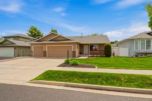 $489,000 | 1512 East Houghton Court, Spokane, WA 99217