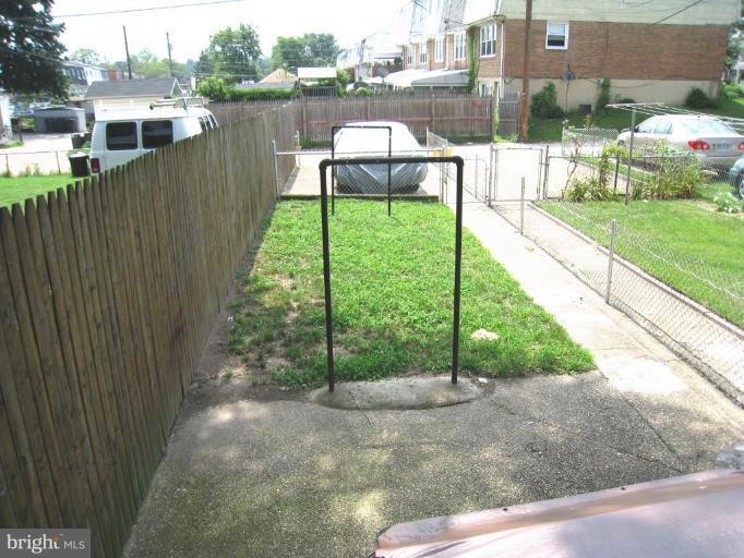 1220 Haverhill Road Baltimore, MD 21229 - Photo 9 of 10 Back yard