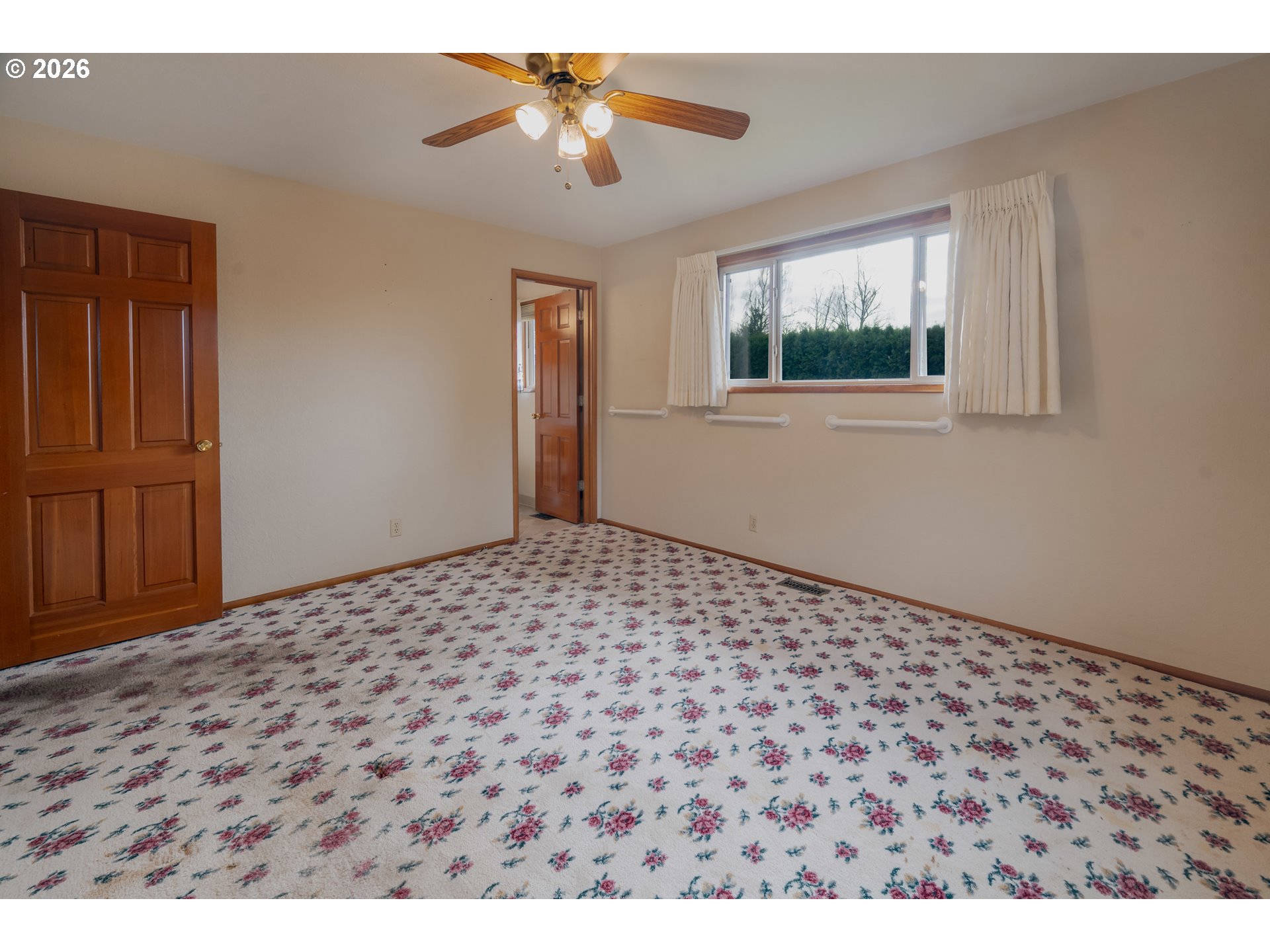4290 Ivory Way Northeast Salem, OR 97305 - Photo 30 of 42 a view of a bedroom