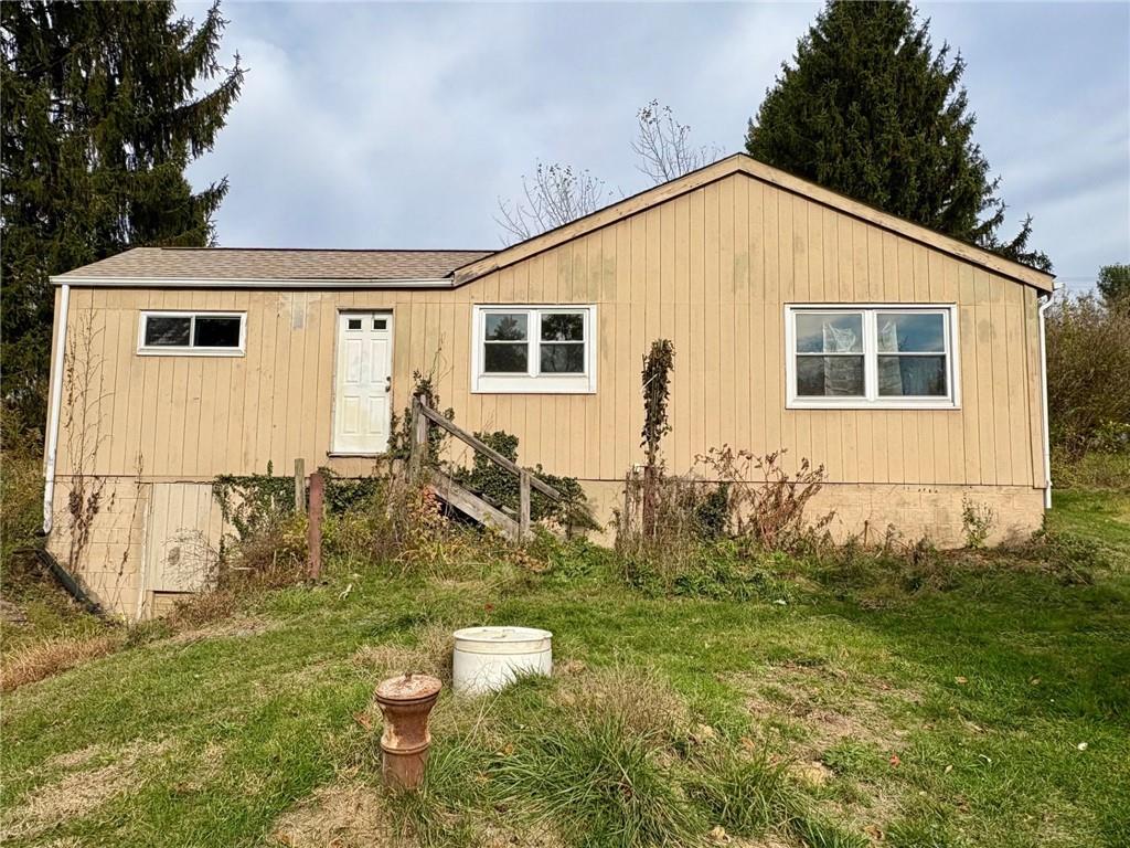 589 Hookstown Grade Road Coraopolis, PA 15108 - Photo 4 of 17