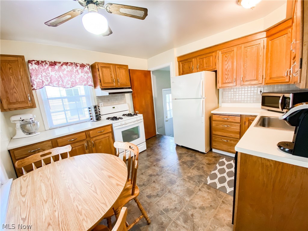 4411 Redfern Road Parma, OH 44134 - Photo 2 of 25