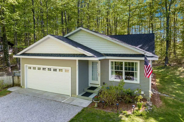 $675,000 | 2177 North Jacobson Road, Suttons Bay, MI 49682