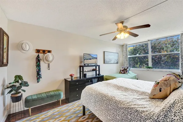 $85,000 | 6570 Royal Palm Boulevard, Unit 210J, Margate, FL 33063