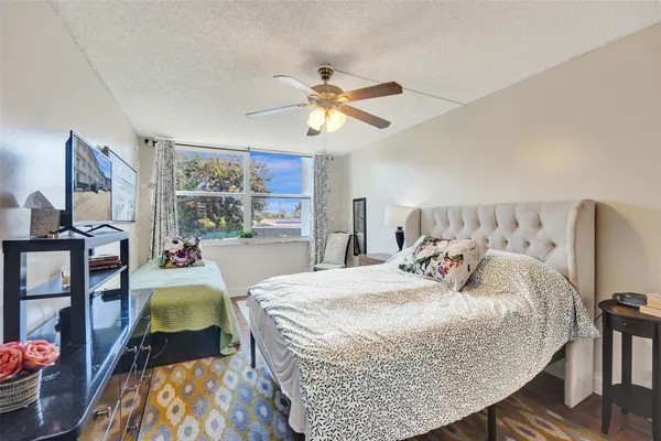 $85,000 | 6570 Royal Palm Boulevard, Unit 210J, Margate, FL 33063