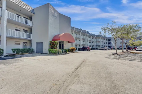 $85,000 | 6570 Royal Palm Boulevard, Unit 210J, Margate, FL 33063