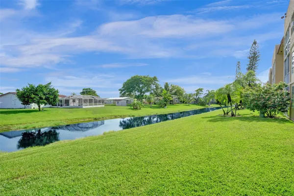 $85,000 | 6570 Royal Palm Boulevard, Unit 210J, Margate, FL 33063