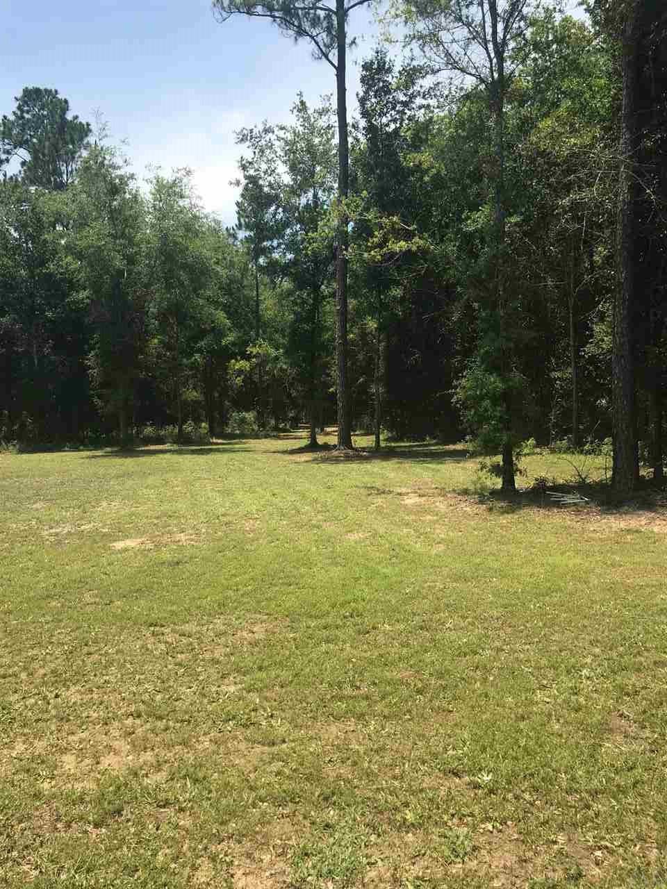 9342 Nichols Lake Road Milton, FL 32583 - Photo 4 of 10